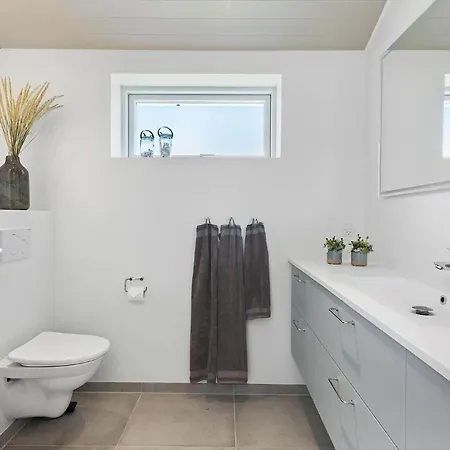 1577-liseleje-hyllingebjergvej-68 *